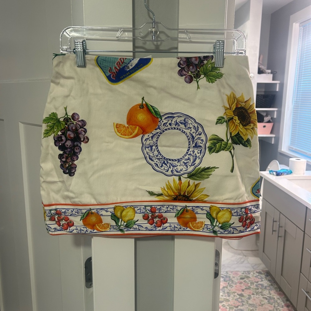 H&M Cream Mini Skirt with Fruit and Floral Print